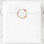 Blush & Peach Pastel Floral Vrijgezellenfeest Ronde Sticker (Tas)