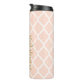 Blush Pink and Gold Moroccan Quatrefoil Monogram Thermosbeker (Geroteerd rechts)