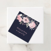 Blush Pink and Navy Floral Square Wedding | Bedankjes Labels (In situ)