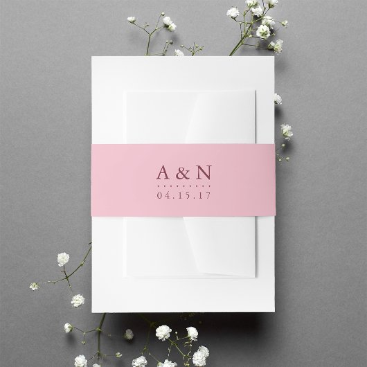 Blush Pink and Plum Wedding Monogram Uitnodigingen Wikkel