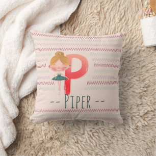 Blush Pink Ballerina Monogram P – Gepersonaliseerd Kussen