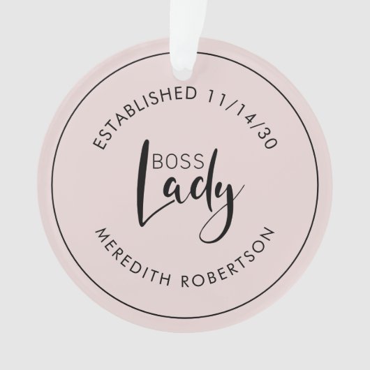 Blush Pink Boss Lady Logo Vastgestelde datum Ornament (voorkant)