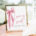 Blush Pink Bow Love is Sweet Treat Favor Sign Poster<br><div class="desc">De Blush Pink Bow Love is Sweet Treat Favor Sign is een heerlijke aanvulling op elke bruiloft of vrijgezellenfeest. Met zijn charmante blush roze boogaccent en grillige "Love is Sweet" boodschap, voegt dit bord een vleugje romance en zoetheid toe aan het evenement decor. Perfect voor het presenteren van een snoepjes...</div>