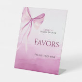 Blush Pink Bow Vrijgezellenfeest Favors Reclamebord Met Voetstuk (Voorkant)