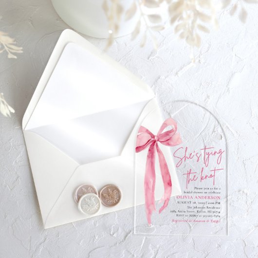 Blush Pink Bow Ze is Tying the Knot Vrijgezellenfe Acryl Uitnodigingen