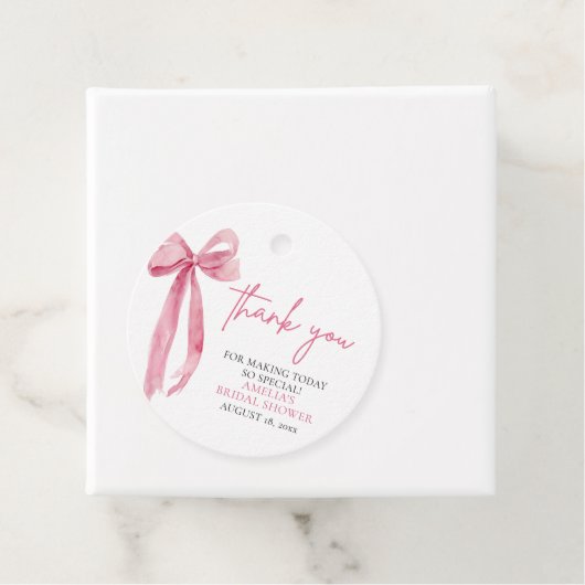 Blush Pink Bow Ze is Tying the Knot Vrijgezellenfe Bedankjes Labels (In situ)