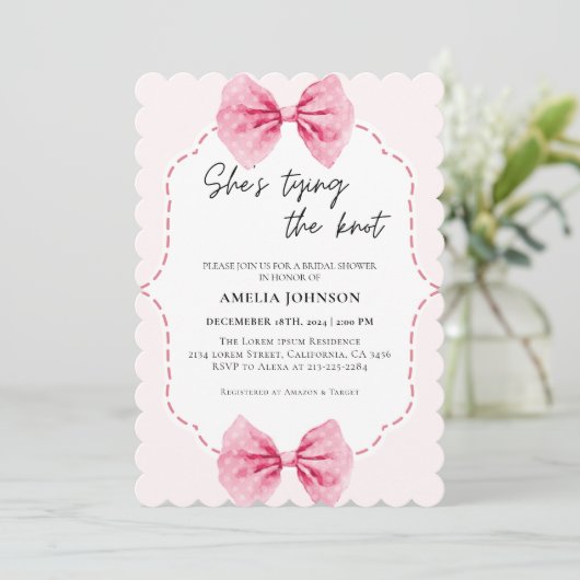 Blush Pink Bow Ze is Tying the Knot Vrijgezellenfe Kaart (Staand voorkant)