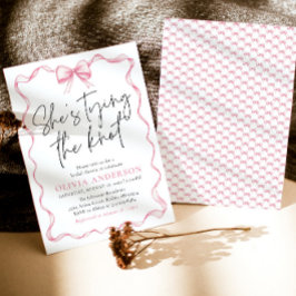 Blush Pink Bow Ze is Tying the Knot Vrijgezellenfe Kaart