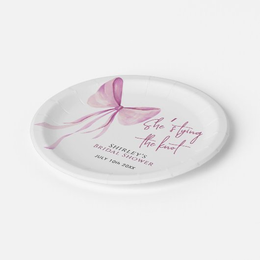 Blush Pink Bow Ze is Tying the Knot Vrijgezellenfe Papieren Bordje (Gekanteld)