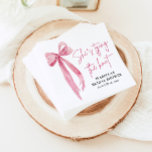 Blush Pink Bow Ze is Tying the Knot Vrijgezellenfe Servet<br><div class="desc">Voeg een vleugje elegantie toe aan je vrijgezellenfeest met onze Blush Pink Bow "She's Tying the Knot" Vrijgezellenfeesten servetten. Deze hoogwaardige servetten hebben een charmant blush roze strik ontwerp, perfect voor het toevoegen van een stijlvol accent aan uw viering. Of u nu hors d'oeuvres of cake serveert, deze servetten zullen...</div>