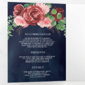 Blush Pink Burgundy Floral Navy Blue Wedding Drieluik Uitnodiging (Binnenzijde eerst)