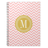 Blush Pink Chevron Zigzag gepersonaliseerd Monogra Notitieboek (Voorkant)