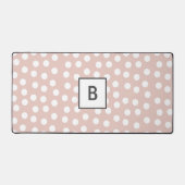 Blush pink dotted monogram bureaumat (Voorkant)