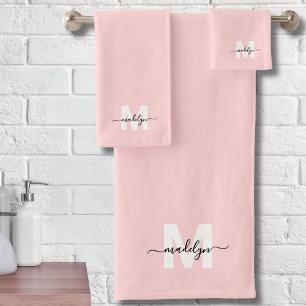 Blush Pink Elegant Minimal Script Naam Monogram Bad Handdoek