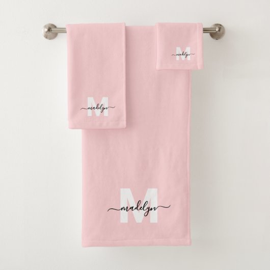 Blush Pink Elegant Minimal Script Naam Monogram Bad Handdoek (Insitu)