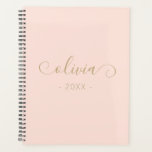 Blush Pink Elegant Script 2024 Planner<br><div class="desc">Voeg je monogram naam en jaartal toe aan deze gepersonaliseerde blush pink 2024 planner.</div>