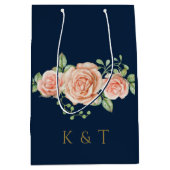 Blush Pink Floral Aangepast Monogram Middelgroot G Medium Cadeauzakje (Voorkant)