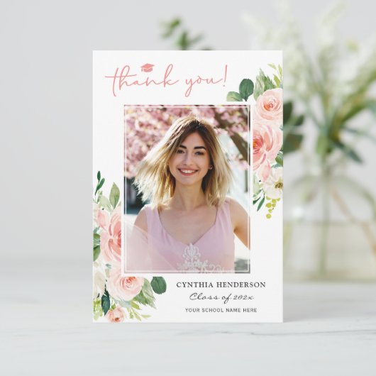 Blush Pink Floral Girl Afstudeerder Afstuderen Fot Bedankkaart (Staand voorkant)