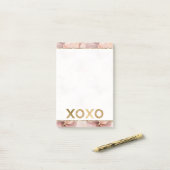 Blush Pink Floral Gold Glitter XOXO Post-it® Notes (Op bureau)