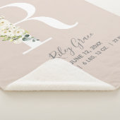 Blush Pink Floral Letter R Baby Script Birth Stats Sherpa Deken (3/4)