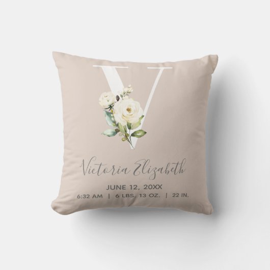 Blush Pink Floral Letter V Baby Script Birth Stats Kussen (Voorkant)