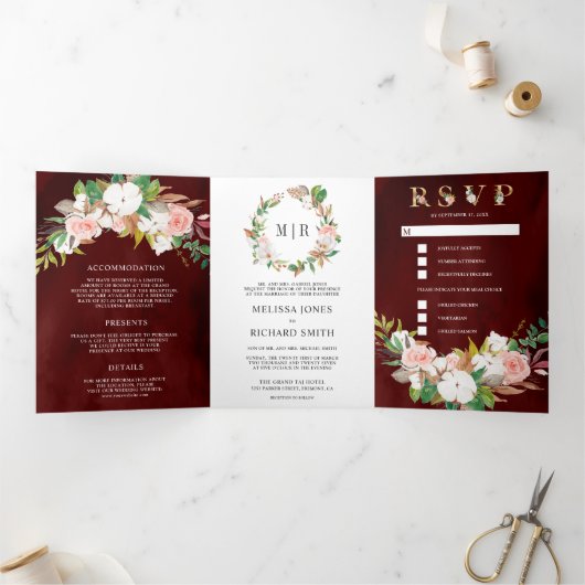 Blush Pink Floral Magnolia Cotton Burgundy Weddens Drieluik Uitnodiging (Binnen)
