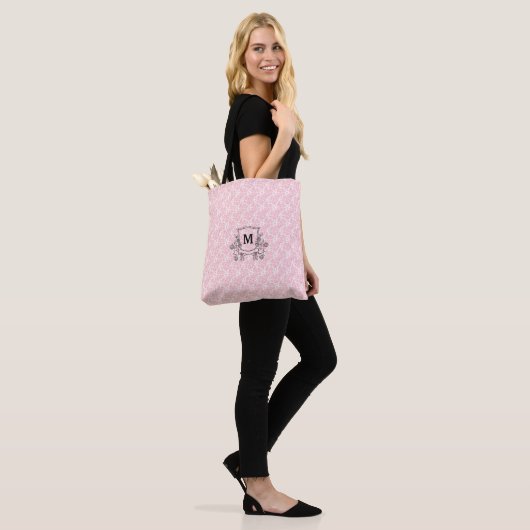 Blush Pink Floral Roos Pattern Monogrammed Tote Bag (Op model)