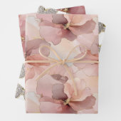 Blush Pink Floral Sparkle Butterfly Verjaardag Inpakpapier Vel (In situ)