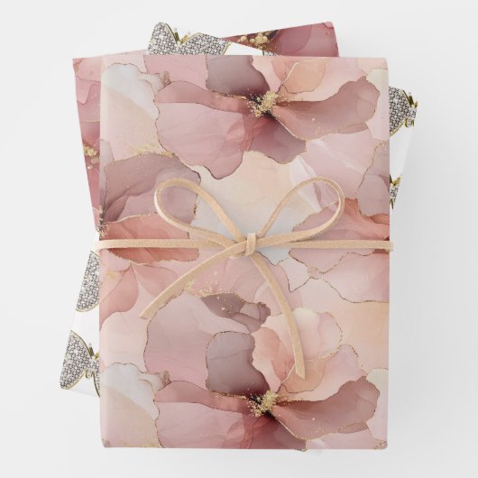 Blush Pink Floral Sparkle Butterfly Verjaardag Inpakpapier Vel (In situ)