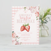Blush Pink Gingham Berry Sweet Birthday Kaart (Staand voorkant)