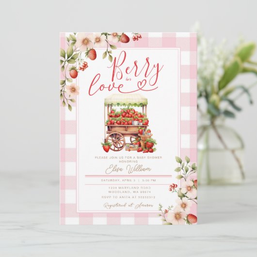 Blush Pink Gingham Berry verliefd op baby shower Kaart (Staand voorkant)
