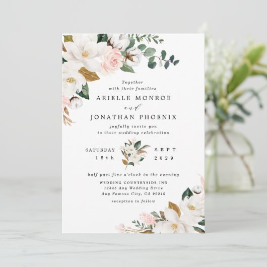 Blush Pink Gold en White Magnolia Floral Wedding Kaart (Staand voorkant)
