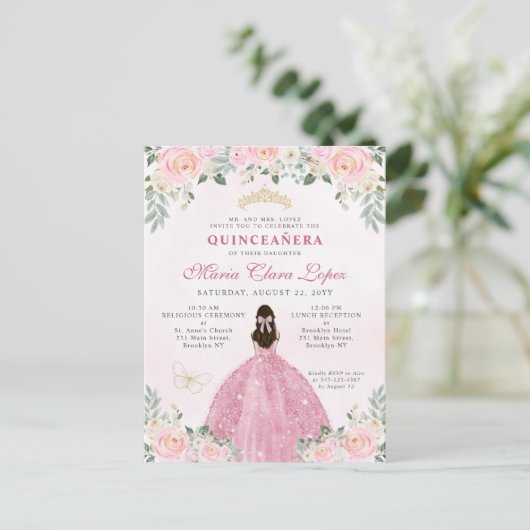 Blush Pink Gold Floral Princess Tiara Quinceañera Uitnodiging Briefkaart (Staand voorkant)