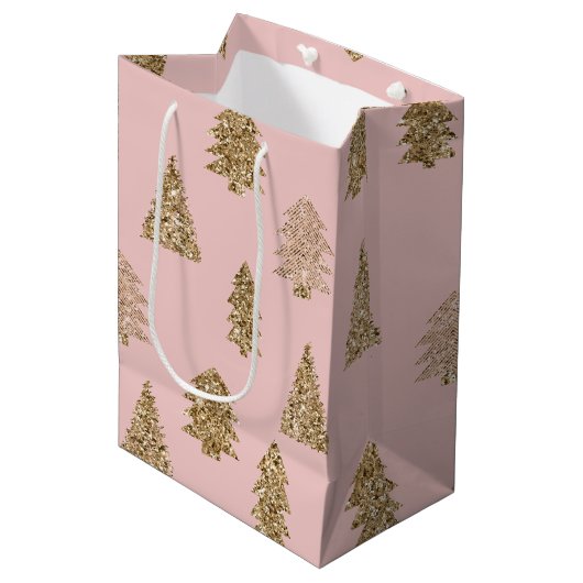 Blush Pink Gold Glitter Glam Kerstbomen Medium Cadeauzakje (Voorkant Gekanteld)