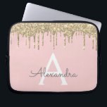Blush Pink Gold Glitter Sparkle Monogram Laptop Sleeve<br><div class="desc">Blush roze en goudbruin drippen Modern en Elegant Girly Glitter en Sparkle Elegant Monogram Hoesje. Dit hoesje kan worden aangepast om uw initiaal en voornaam te omvatten.</div>