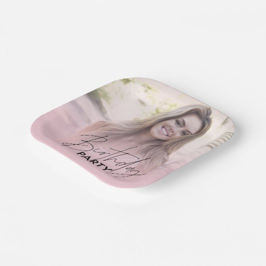 Blush Pink Gradient Gepersonaliseerde Foto Verjaar Papieren Bordje (Gebogen)