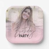 Blush Pink Gradient Gepersonaliseerde Foto Verjaar Papieren Bordje (Voorkant)