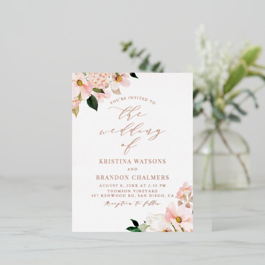 Blush Pink Magnolias and Hydrangeas Spring Wedding Folie Uitnodiging Briefkaart (Staand Voorkant)