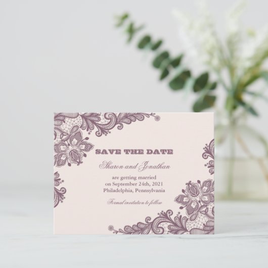 Blush Pink & Mauve Lace Bewaar de datum Aankondigingskaart (Staand voorkant)