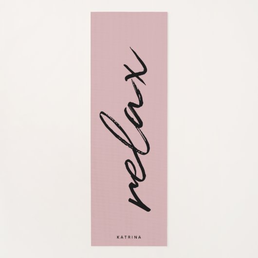 Blush Pink Minimalist Chic Script "Relax" Yogamat (Voorkant)