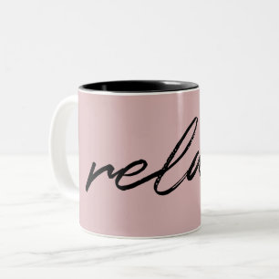 Blush Pink Minimalist Script "relaxen" Funny Tweekleurige Koffiemok