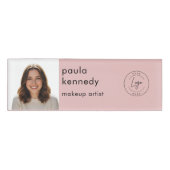 Blush Pink Modern Logo Photo Makeup Naambadge (Voorkant)