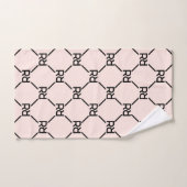 Blush Pink Modern Luxury Monogram Initiaal Pattern Bad Handdoek (Handdoek)