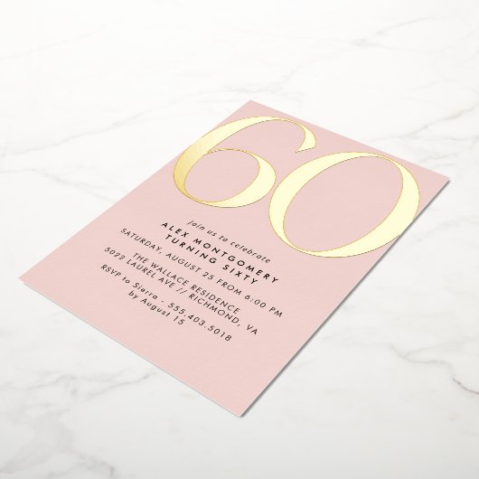 Blush Pink | Moderne Glam Vrouwen 60e Verjaardag Folie Uitnodiging (Gedraaid)