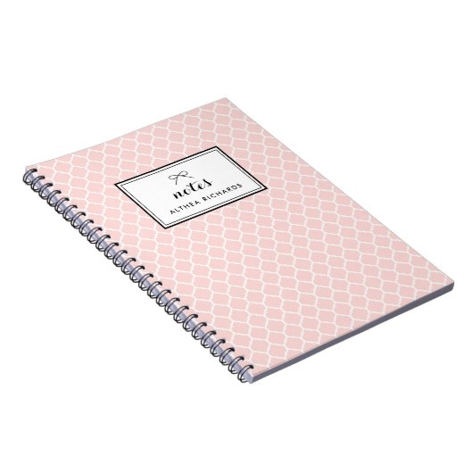 Blush Pink Quatrefoil Pattern Custom Notitieboek (Rechterzijde)