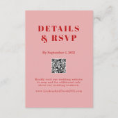 Blush Pink Red Bold Font QR Code Wedding RSVP  Informatiekaartje (Voorkant)