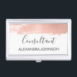 Blush Pink - Roos Gold Folie Brush Stroke Visitekaarthouder<br><div class="desc">Blush Pink - Roos Gold en White Folie Brush Stroke Trendy Consultant Minimalistische visitekaarthouder met zwarte handgeletterde elegante typografie voor het monogram. De Blush Pink - Roos Gold en White Folie Brush Stroke Business Card Houder kan worden aangepast voor elk beroep. Als het beroep of de naamtekst niet aan uw...</div>