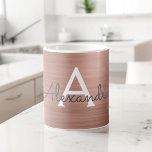 Blush Pink - Roos Goud Metallic Monogram Naam Koffiemok<br><div class="desc">Blush Pink - Roos Gold Faux Metallic Stainless Steel Folie Monogram Naam en Initiaal Koffie of Thee Mok. De koffiebeker maakt het perfecte kerstcadeau of Sweet 16,  18th,  30th,  40th,  50th,  60th verjaardagscadeau voor iemand die houdt van modern en elegant roos.</div>