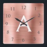 Blush Pink - Roos Goud Metallic Monogram Naam Vierkante Klok<br><div class="desc">Blush Pink - Roos Gold Faux RVS Folie Monogram Naam en Initiaal Custom Unieke Gepersonaliseerde Muurklok voor het Huis of de Kantoor. De Wall Clock maakt de perfecte Kerstmis of Sweet 16,  18th,  21st,  30th,  40th,  50th of 60th Verjaardag cadeau voor iemand die houdt van roze metallic decor.</div>
