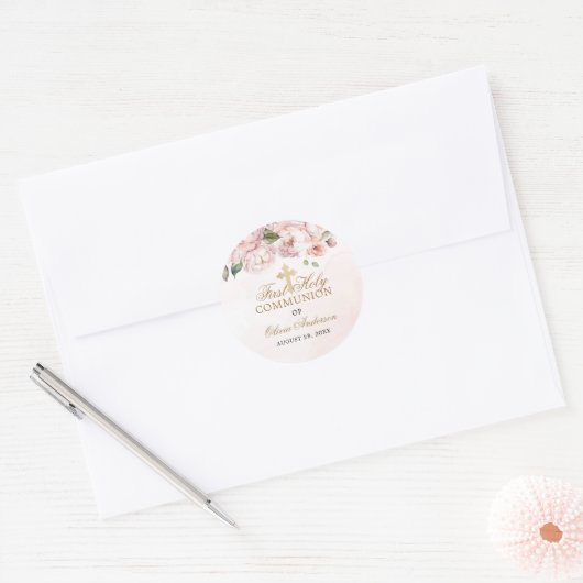 Blush Pink Rose Bloemen Eerste Heilige Communie Ronde Sticker (Envelop)